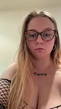 chloetarducci online show from February 11, 7:59 pm