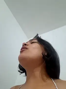 littlemelii online show from January 31, 11:47 pm