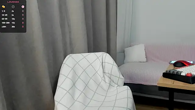 crystal lilith online show from April 13, 11:22 am