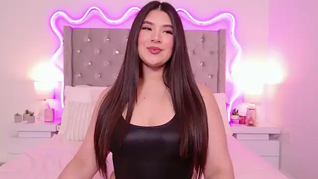 JuliaSUMMERS2022 online show from April 3, 1:58 am