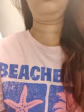 Brown Maxi online show from March 30, 6:51 pm