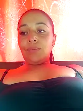 jessamond online show from April 1, 8:06 pm