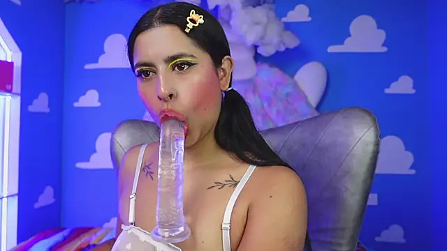 miss   anya online show from April 13, 11:11 am