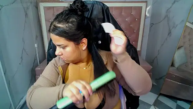 skeler lovd b  online show from April 15, 1:22 pm