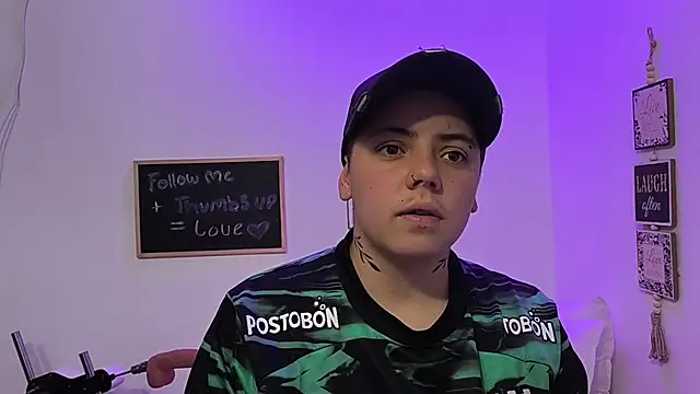 aron lettone01 online show from March 14, 1:39 am