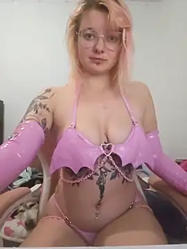 LaskaLeRoomba online show from September 24, 1:43 pm