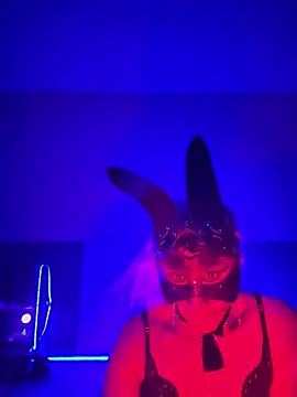 kandyloves online show from April 25, 9:34 am