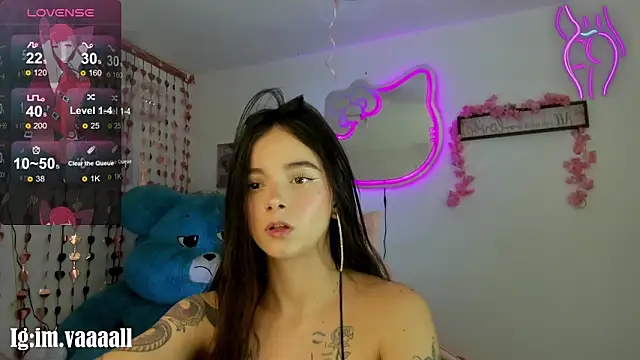 lucyy tay online show from April 14, 5:07 am