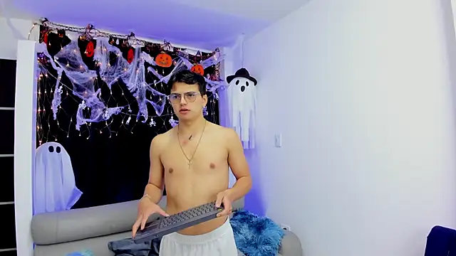 UNIVERSAL SEXX  online show from October 21, 4:49 am