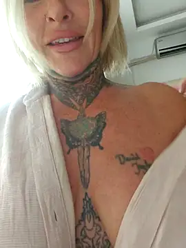 YourMommyBlair online show from March 27, 8:37 am