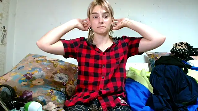 Sophie Bell online show from June 23, 5:22 pm