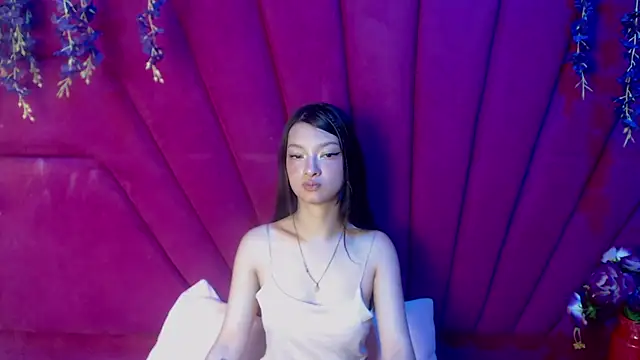 Aurora 18 online show from April 14, 2:39 pm