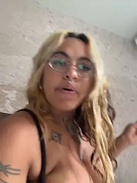 lolafairytail online show from March 18, 6:13 pm