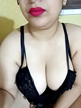 pipachox online show from April 22, 9:01 pm