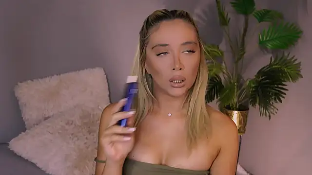Jessielle online show from July 15, 7:13 am