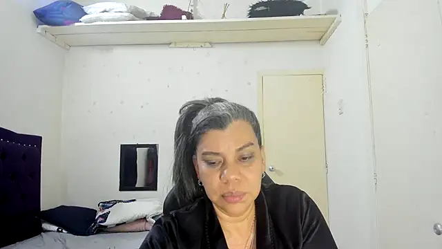 vikyadams online show from February 6, 7:17 pm