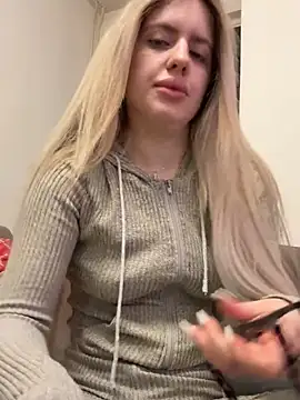 Holly-Glamour online show from April 9, 10:59 pm