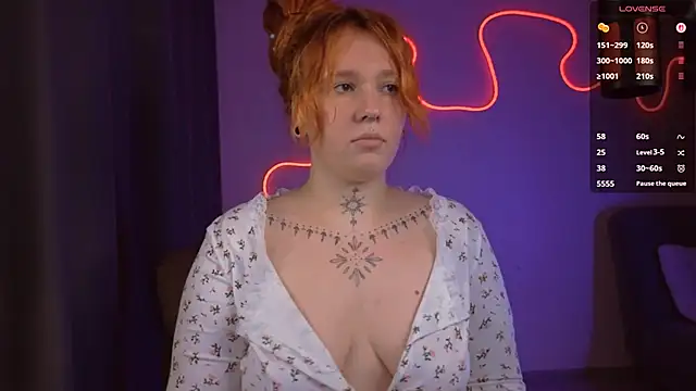 The Full Red Moon online show from April 12, 3:04 pm