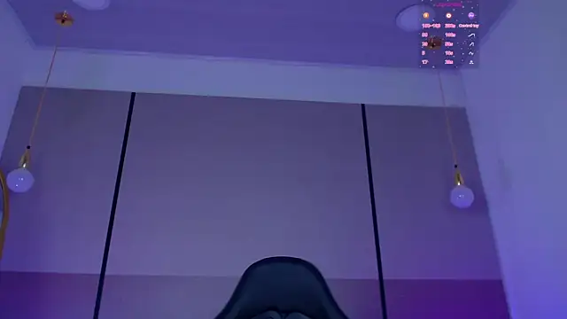 lizowenn  online show from March 10, 1:15 pm