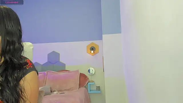 Chloe fischer  online show from April 18, 3:14 pm