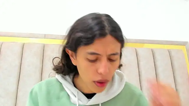 FreyaMoller online show from April 1, 7:22 pm