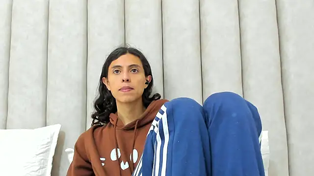 FreyaMoller online show from March 5, 6:59 pm