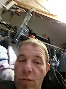 Pay2play1 online show from April 13, 8:26 am