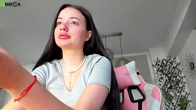 IreneVON online show from March 17, 5:55 am