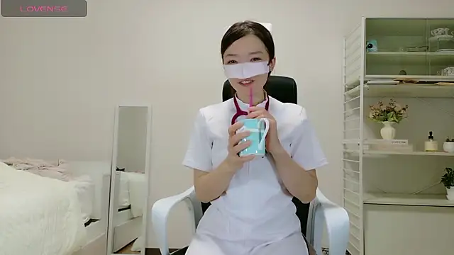 momochan88 online show from July 10, 12:16 pm