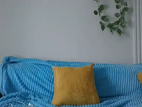 Bigass mee  online show from April 11, 10:41 am