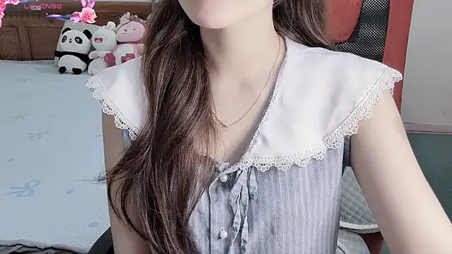 TrinhH Nabbi online show from April 14, 2:28 pm