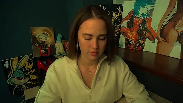 luxie milady online show from March 5, 3:30 pm