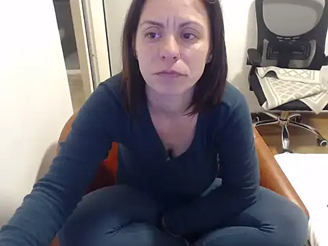 Emmatoo online show from March 18, 8:14 pm