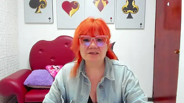 Salomeediaz  online show from April 10, 9:10 pm