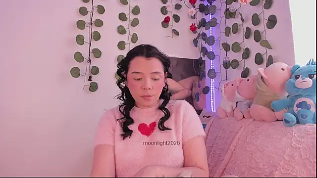 moonliiiight1 online show from April 14, 5:02 pm