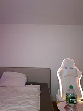 Jujuicy 97 online show from March 29, 7:02 pm