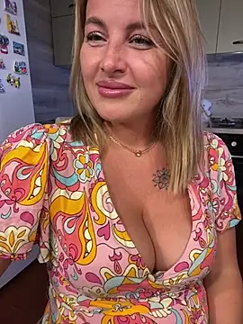 Hot Sexy Angel online show from June 28, 9:10 pm