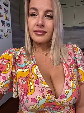 Hot Sexy Angel online show from July 8, 9:28 pm