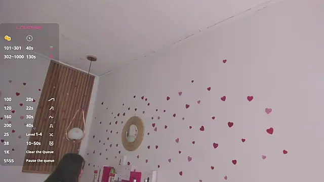 TiffanyWright online show from March 31, 1:33 pm