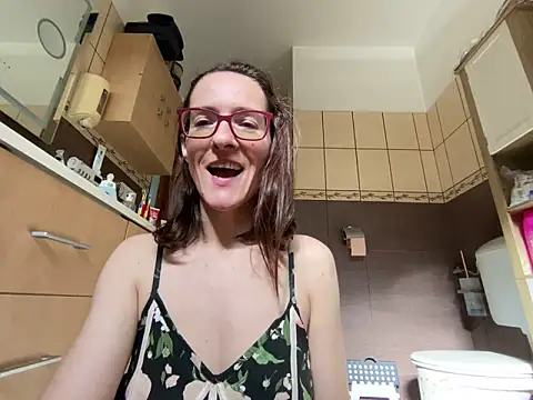 Milky hairy mommy online show from March 12, 7:55 am