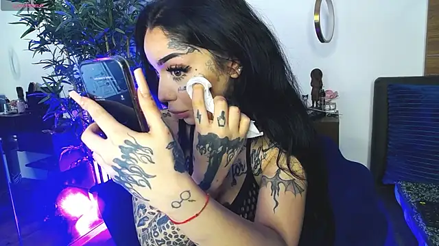 CreamyInkky  online show from April 7, 4:58 am