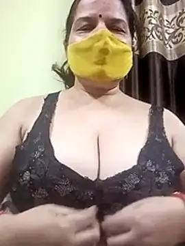 IndianAngle online show from April 3, 9:02 pm