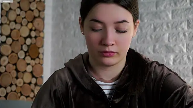 LowOncoming online show from April 5, 2:21 am