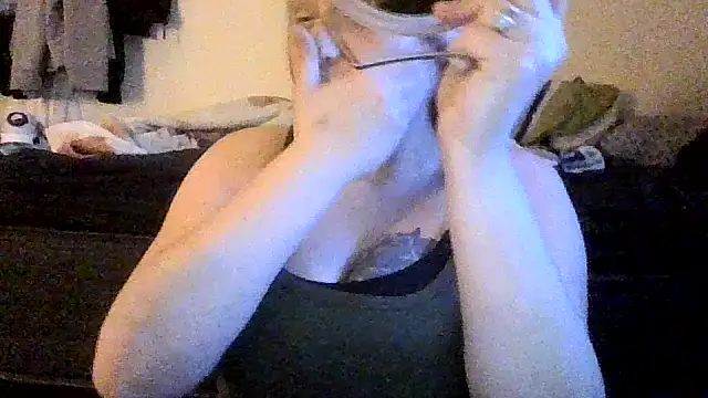 Lalalynn online show from January 16, 7:32 pm