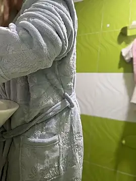 Emiily lee online show from February 3, 9:03 am