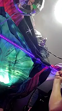 gurlnips online show from March 27, 10:49 am