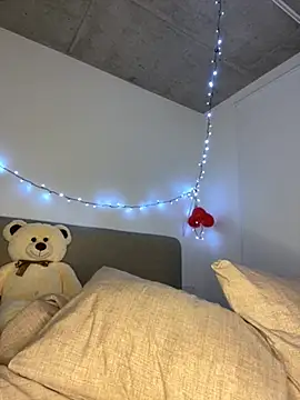  urbestie  online show from February 8, 12:47 am