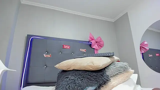 emma lye online show from March 20, 9:52 pm