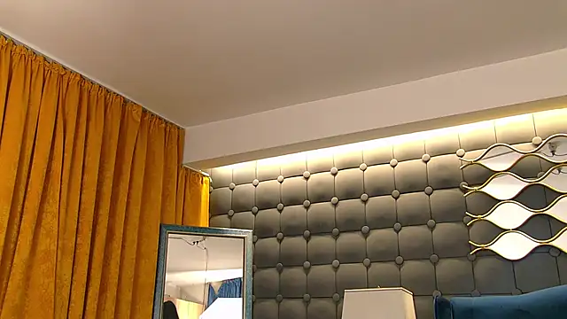 LeyaCass online show from April 14, 4:01 am