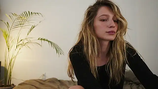 Stephany talks online show from April 5, 3:27 am